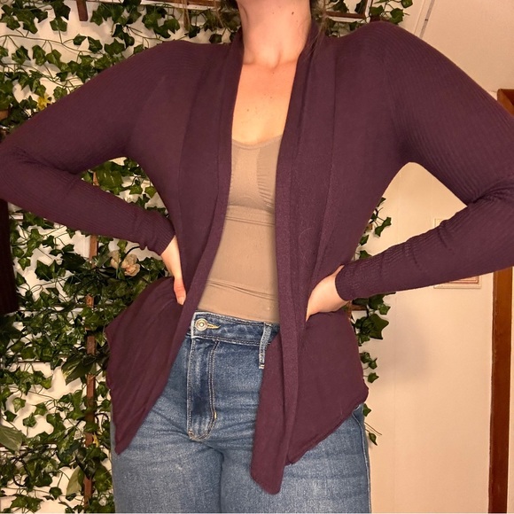 Express Cardigan - Picture 2 of 6